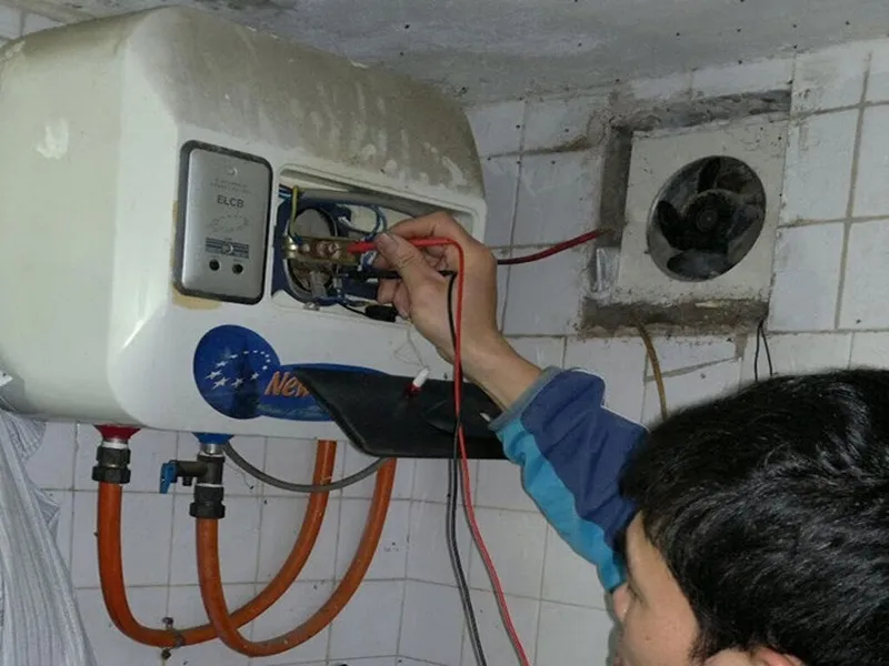 Thumbnail Nguyên nhân bình nóng lạnh bị rò nước cách khắc phục và phòng ngừa