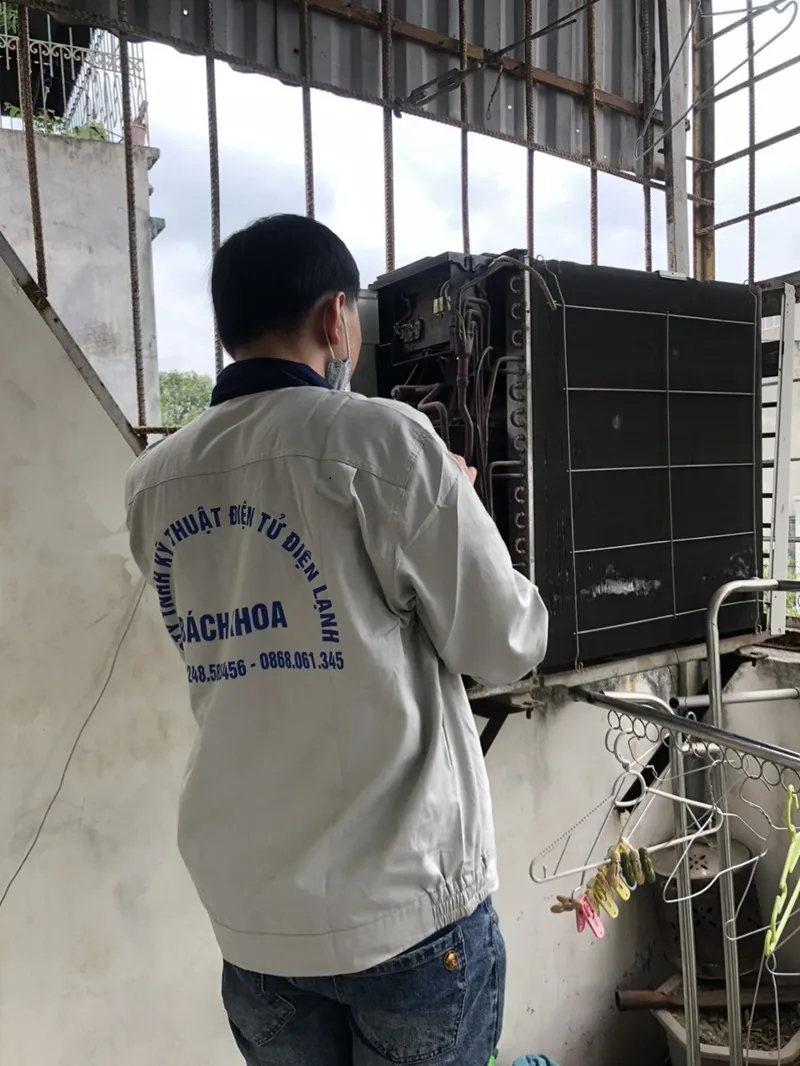 sửa chữa điều hòa Daikin 