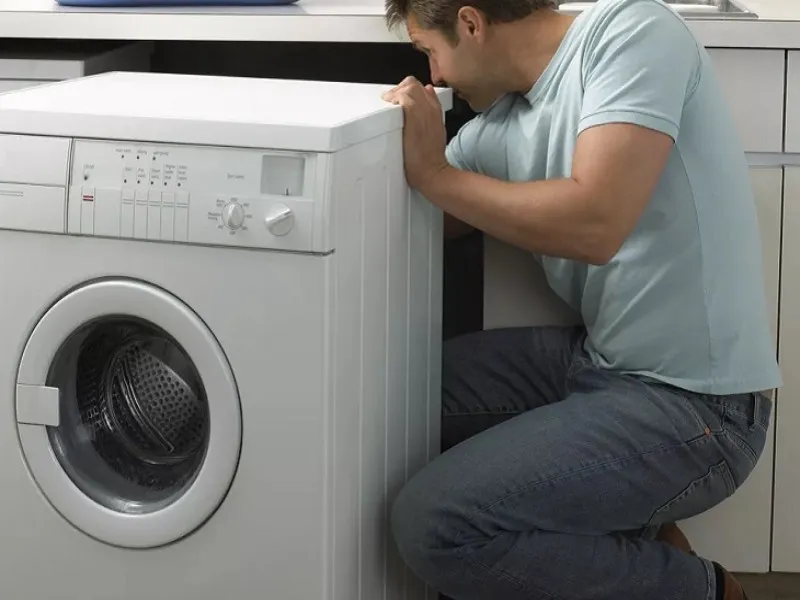 máy giặt kêu to khi vắt